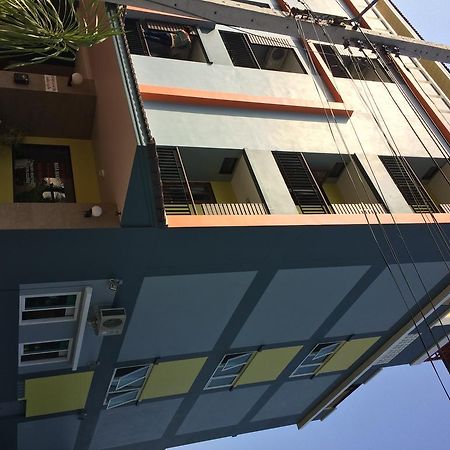Ferienwohnung Nasa Mansion Phuket Zimmer foto