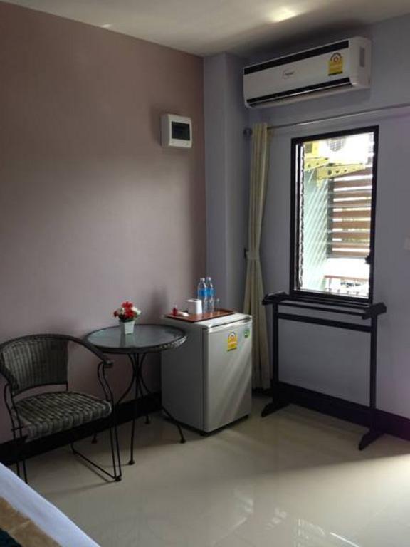 Ferienwohnung Nasa Mansion Phuket Zimmer foto