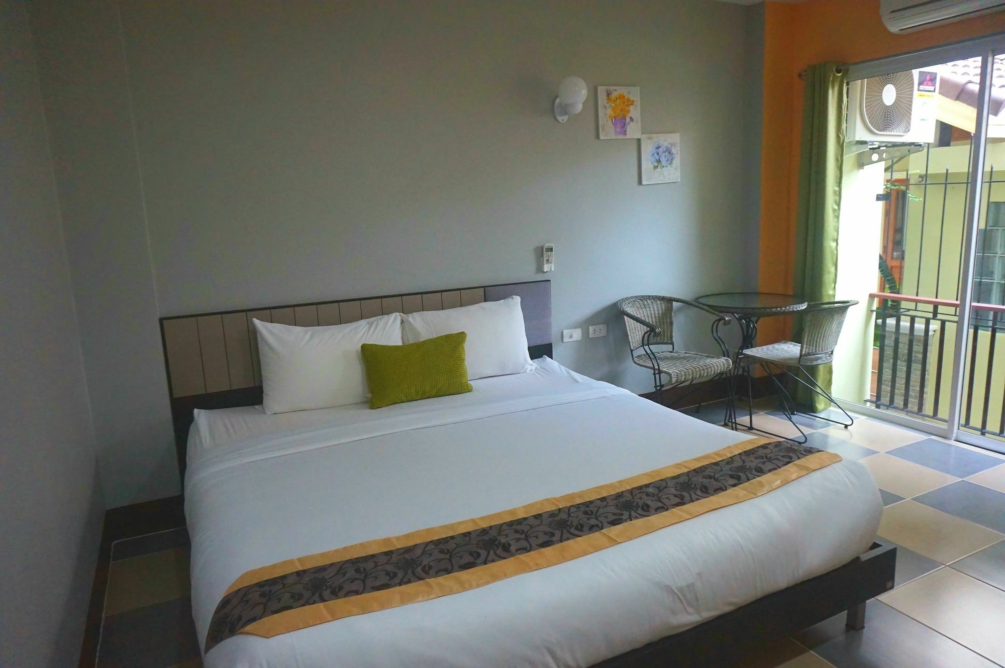 Ferienwohnung Nasa Mansion Phuket Exterior foto